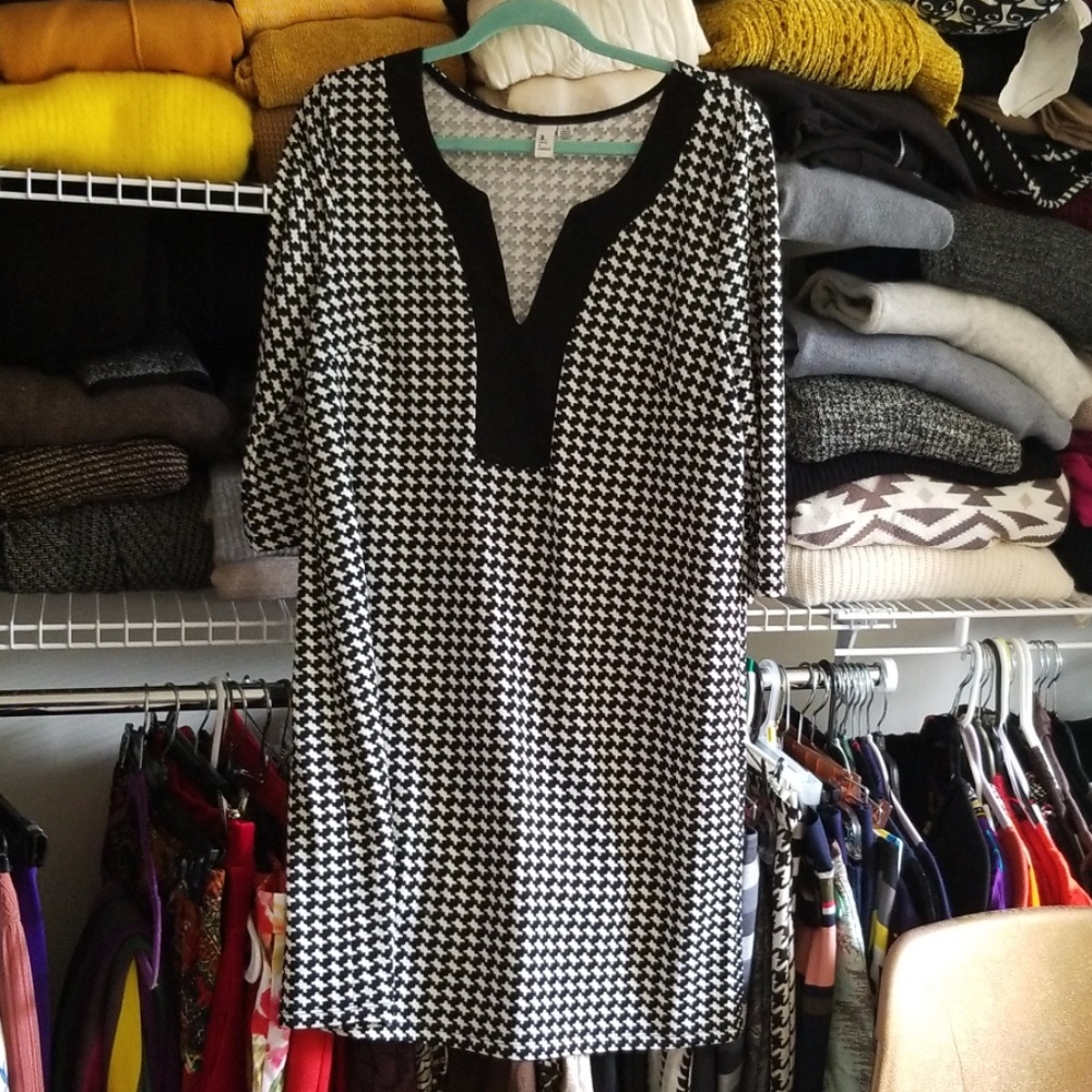 Meet your Posher, Emma , A Pencil Skirt with front